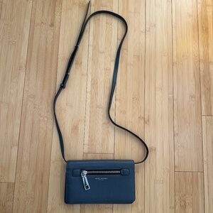 Crossbody wallet